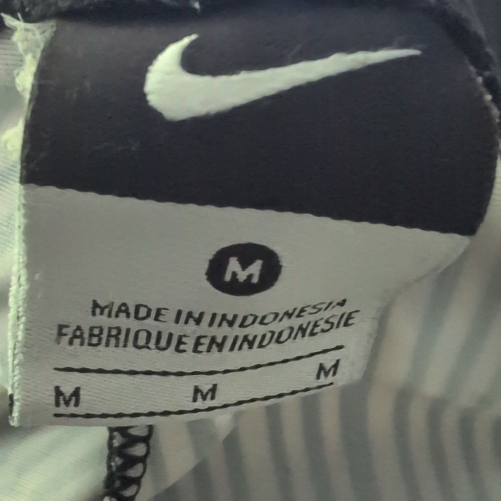 Nike Womens Black White Red Print Nylon Shorts Size Medium - Picture 2 of 5